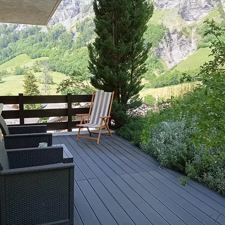 Modernes Bei Gemmi Und Sportarena Apartmán *