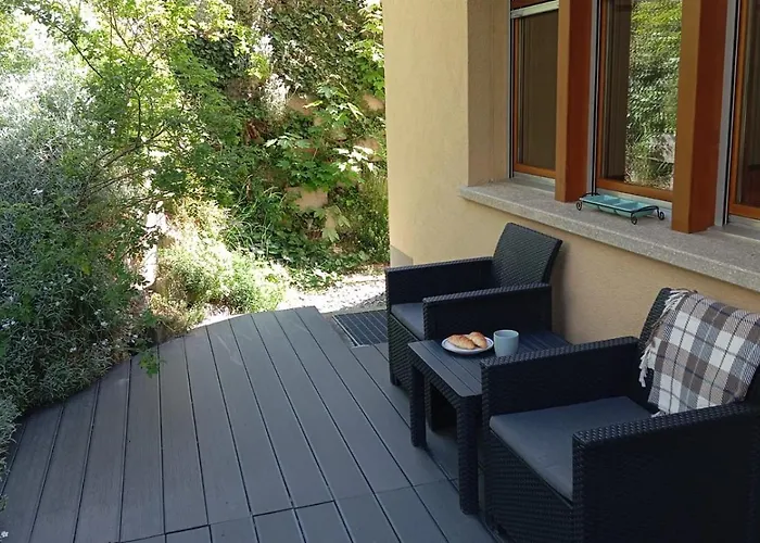 Modernes Bei Gemmi Und Sportarena 洛伊克巴德